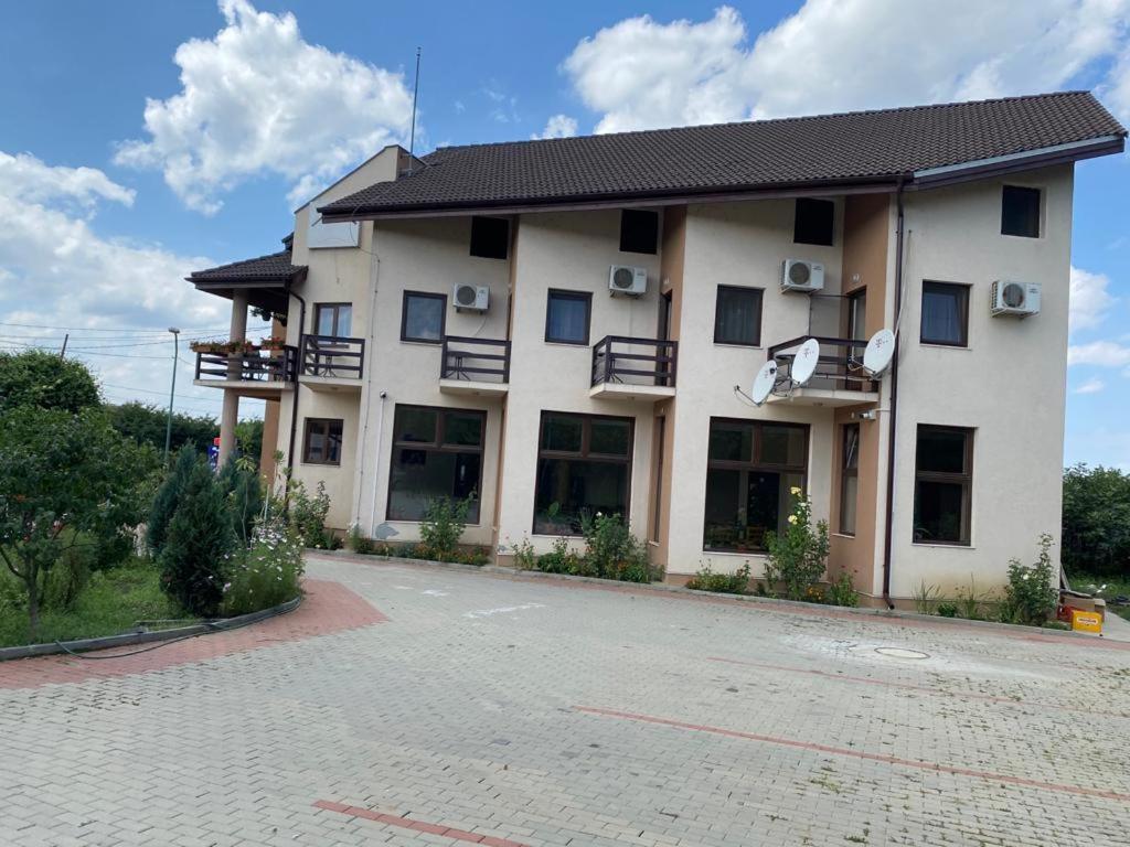 Pensiunea Casa Soarelui Simian Exterior photo